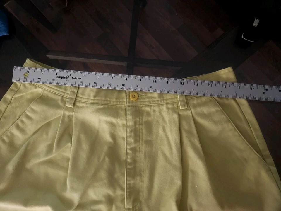Pantalones cortos clásicos para mujer Liz Claiborne talla 16 verde claro con pliegues en muy buen estado Foto 4 de 4