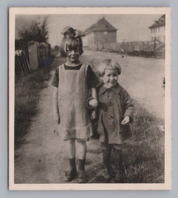 Portrait 2 Girls - Vintage Photo 1930s
