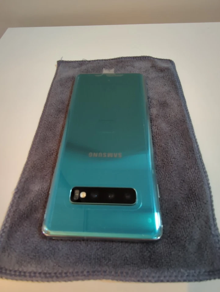 Samsung Galaxy S10+, 128GB, Prism Green, Unlocked, AS NEW PERFECT - Image 3 of 4