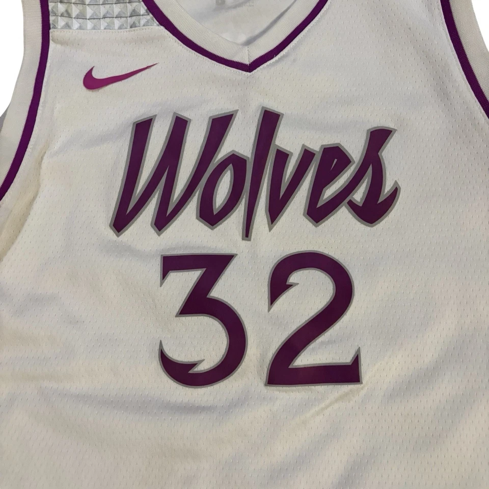 Nike Minnesota Timberwolves Karl Anthony Towns Swingman City Edition Hombre’s Grande Foto 3 de 4