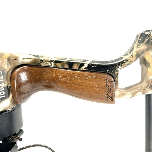 Mathews ZXT Compound Bow RH 30" / 60lbs - Picture 11 of 13