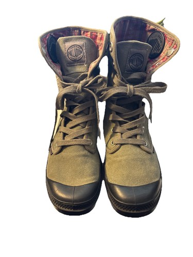 NWOB Palladium Woman’s Boot 9.5 G15/K-98