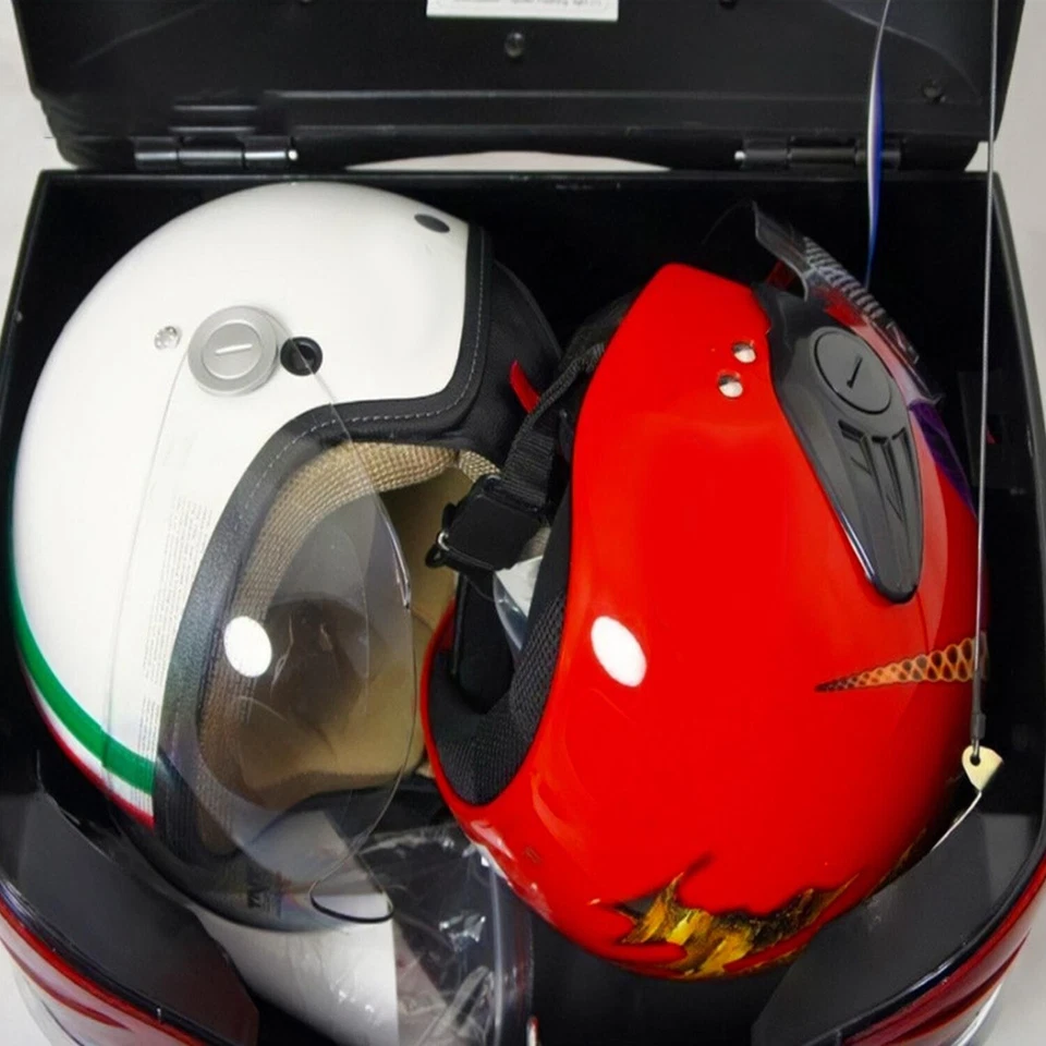 Maleta de almacenamiento negra para moto scooter con luces traseras Foto 4 de 4