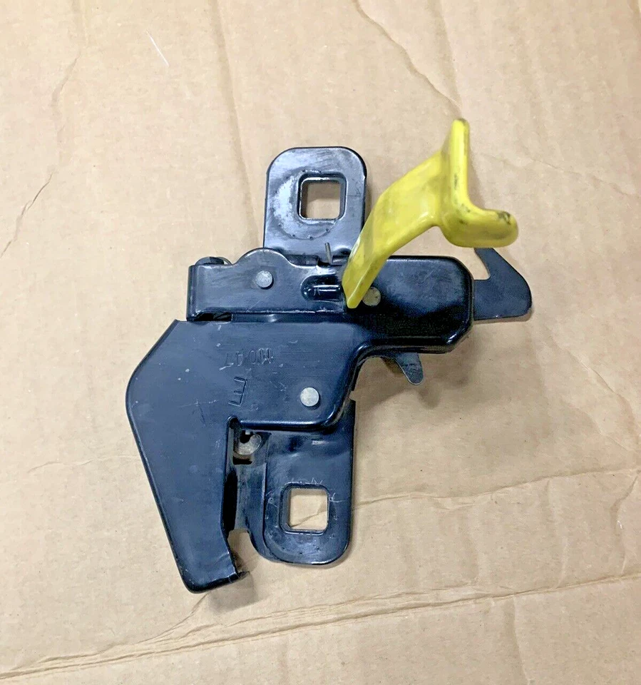 1998-1999-2000-2001-2002 LINCOLN CONTINENTAL HOOD LOCK LATCH - Imagem 2 de 3