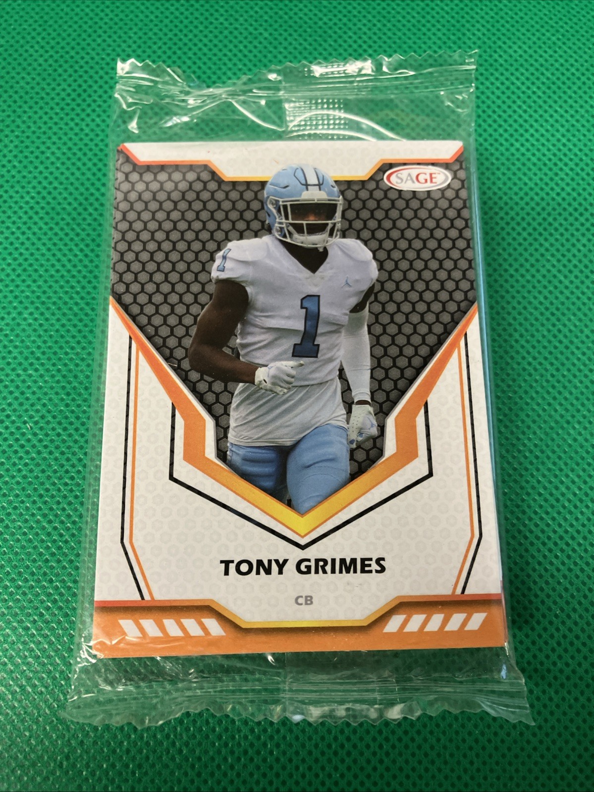 1 Pack Of 2024 SAGE High Series Football 15 Cards Per Pk