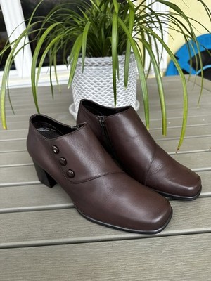 Laura Scott Womens Ankle Boots Shoes Samantha Side Zip Brown Leather US 8.5 NWOT