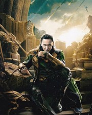 TOM HIDDLESTON signed autograph 20x25cm AVENGERS in person autograph ACOA