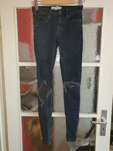 ONLY STORES: Vielfältige Jeans-Kollektion
