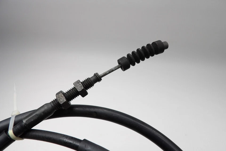 Honda CB650SC Nighthawk 1982 cable de embrague original y tuerca de ajuste y cubierta de goma Foto 2 de 4