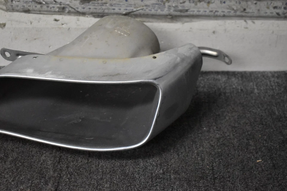 AUDI S4 2020-2023 PREMIUM PUNTA DE ESCAPE IZQUIERDA FÁBRICA OEM Foto 3 de 4