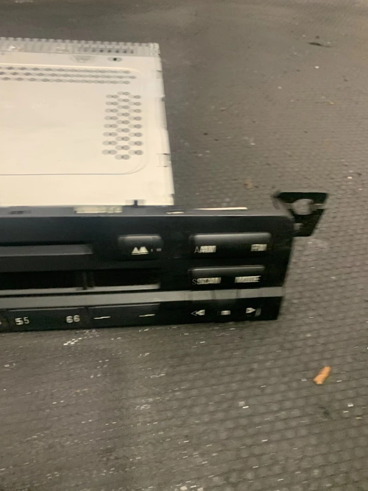 2006 BMW 3 SERIES E46 CD PLAYER HEAD UNIT 6943435-01 #2 - Image 3 of 4