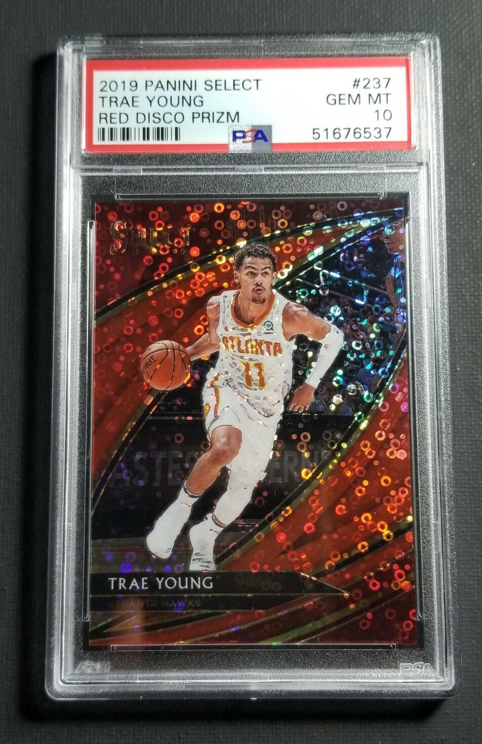 2019-20 Select Trae Young Courtside Red Disco Prizm /49 PSA 10 GEM MINT