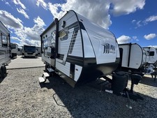 2026 Grand Design Momentum MAV 17MAV