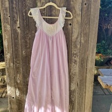 Beautiful Stardust Vintage Medium Lavender Lace Trim Nightgown
