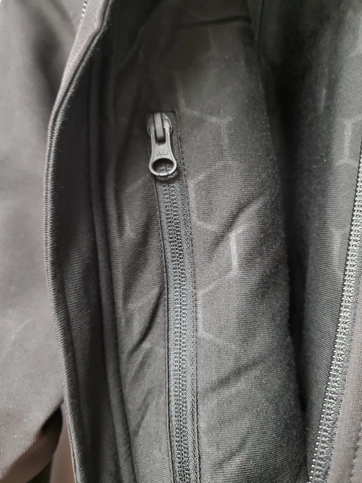 Milwaukee Men's Large M12 12V TOUGHSHELL Black Heated Jacket (JACKET ONLY) - Image 4 of 4