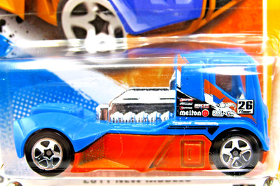 HOT WHEELS 2011 NEW MODELS SERIES RENNEN RIG