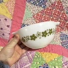 PYREX 401 Crazy Daisy Milk Glass Bowl