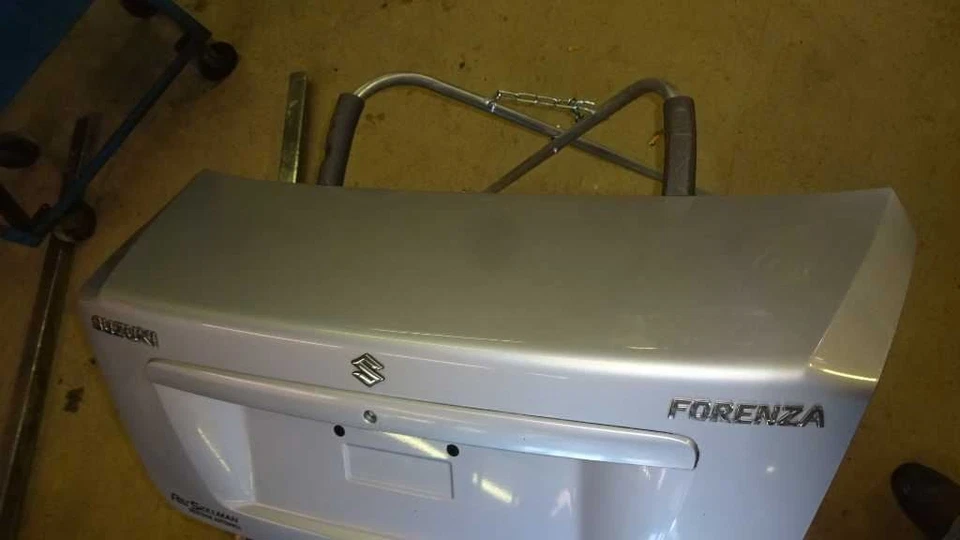 Decklid 4 Door Sedan Fits 04-08 Suzuki Forenza 437070 Foto 2 de 4