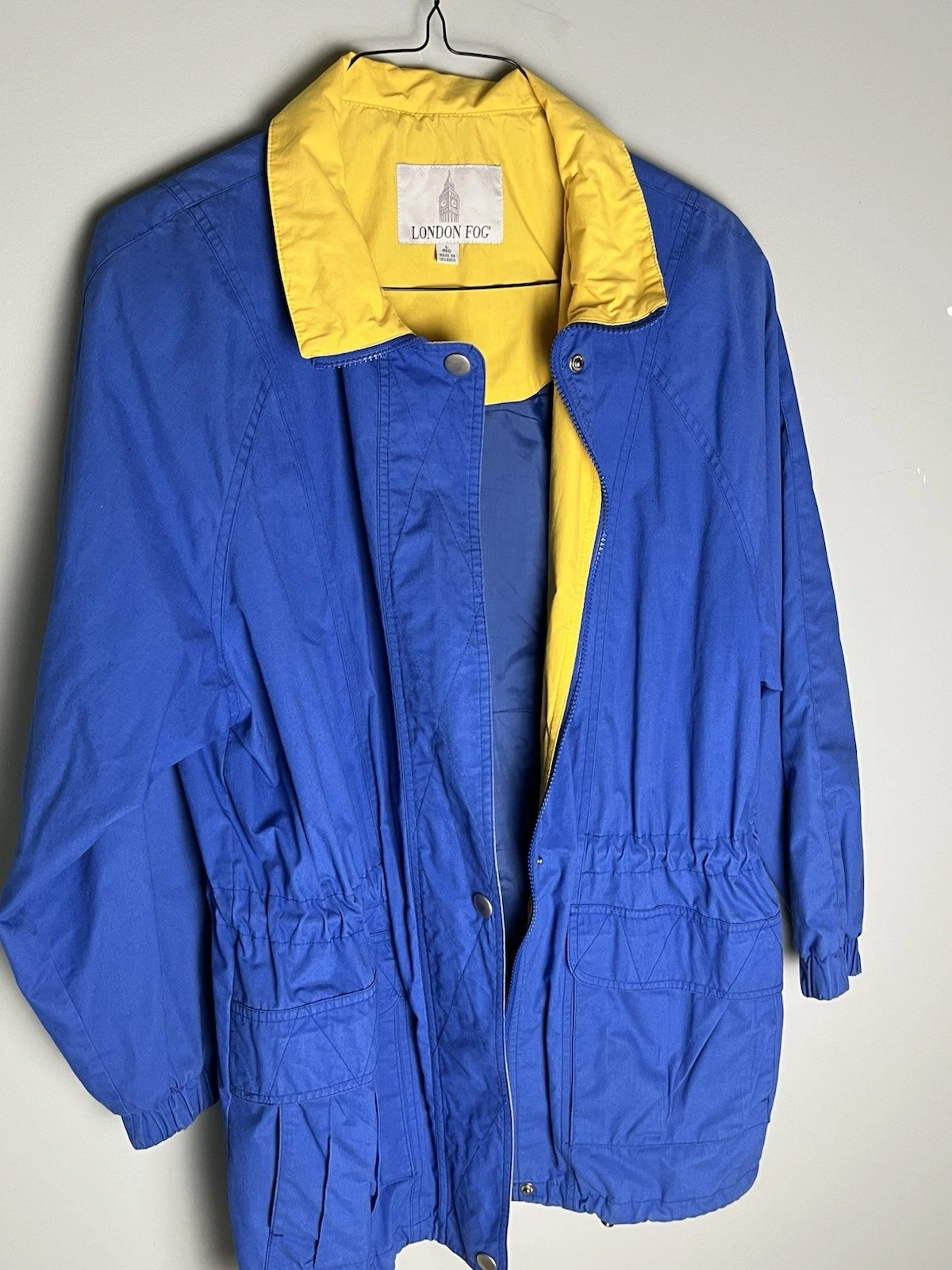 London Fog Mens Large ..Blue/ Yellow Jacket . Draw String, Snaps & Zipper .