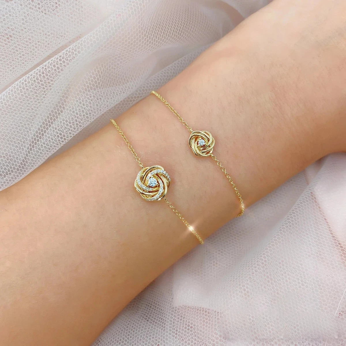 Love knot bracelet best sale gold