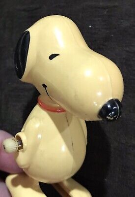 1958 Wind-Up Snoopy Toy Peanuts Plastic United Feature Syndicate