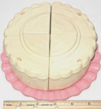 VTG Fisher Price Fun With Food Vanilla Cake  Frosting With Plate  4 Slices