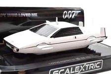 Scalextric C4359 James Bond Lotus Esprit S1 'The Spy Who Loved Me 1:32 Slot Car