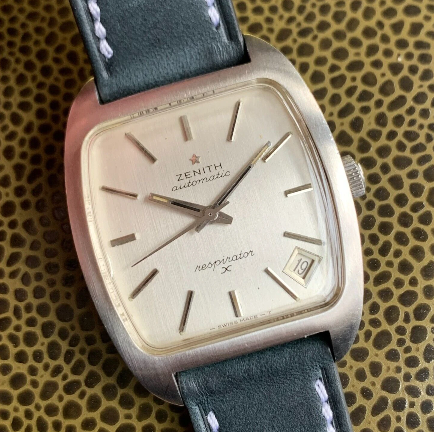 Zenith — Vintage Zenith Respirator X Date Automatic Stainless Steel Wristwatch