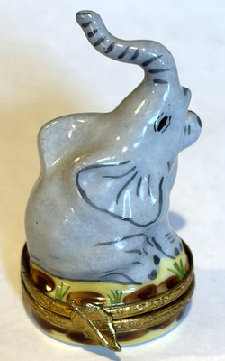 LIMOGES France PEINT MAIN Trinket Box-ELEPHANT-Cutie Posing with Trunk & Leg Up