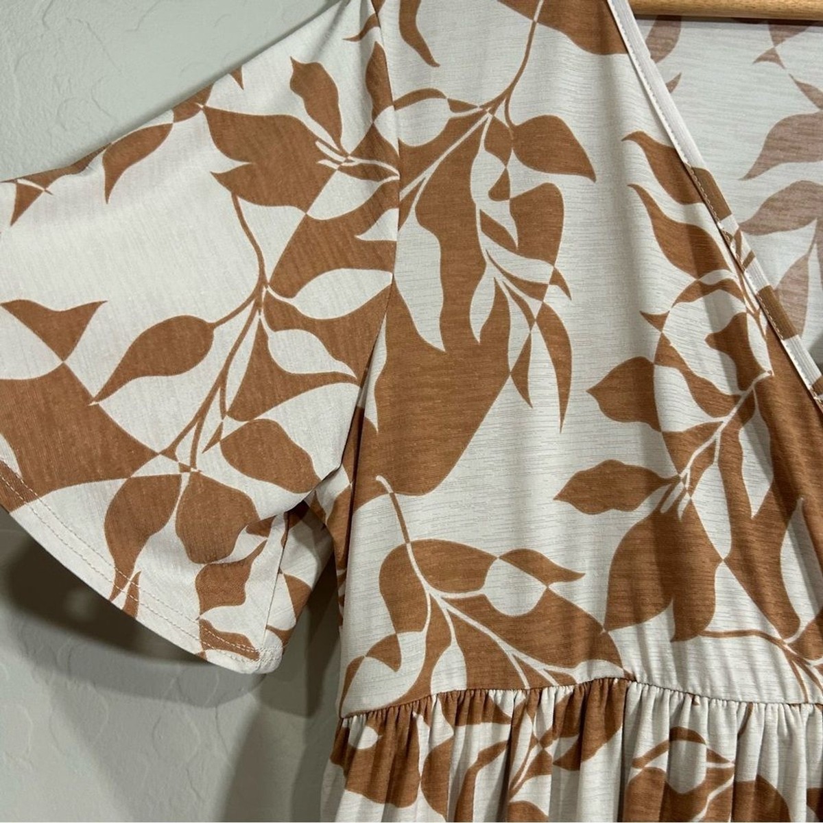 Brown Leaf Print Wrap Front Midi Dress Large Soft Stretchy Ruffle Hem  Pockets | eBay