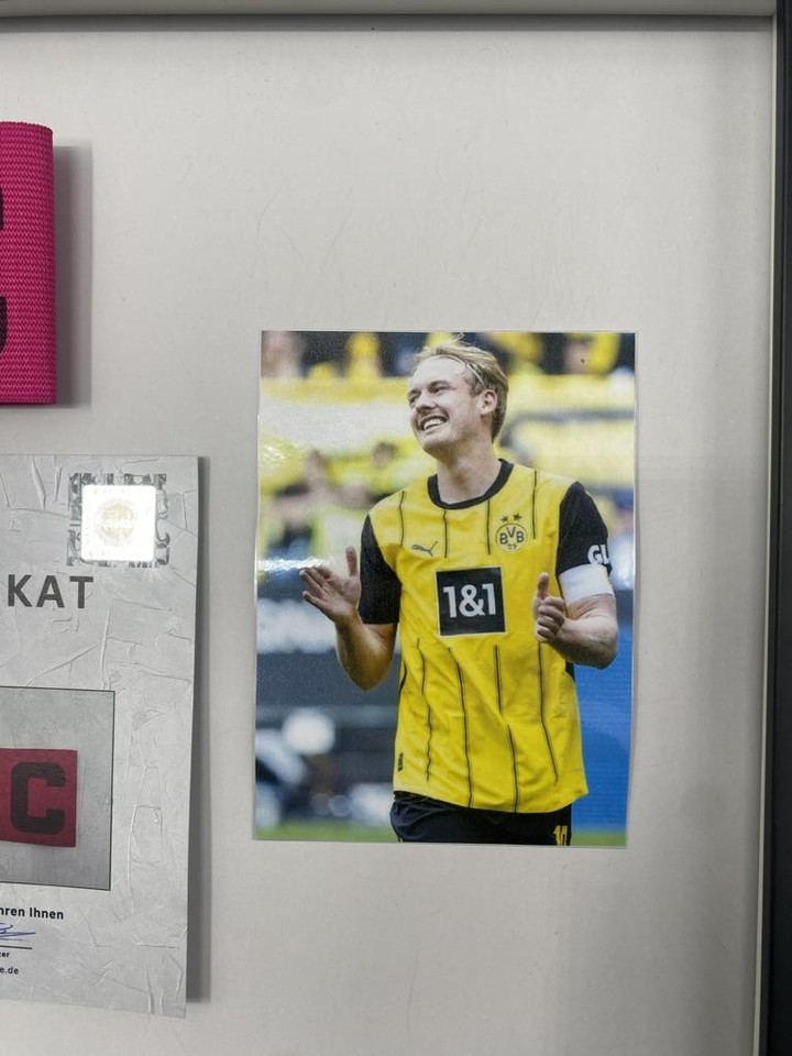 Captain's Armband Julian Brandt Signed In Frame Borussia Dortmund COA ...