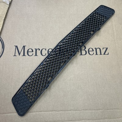 A2048852123 MERCEDES BENZ W204 FRONT BUMPER LOWER COVER GRILLE