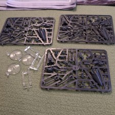 Warhammer 40k - 3 x Aeldari Windriders - New on Sprue with bases