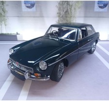 AUTOart 1/18 MGB GT Coupe Mk II