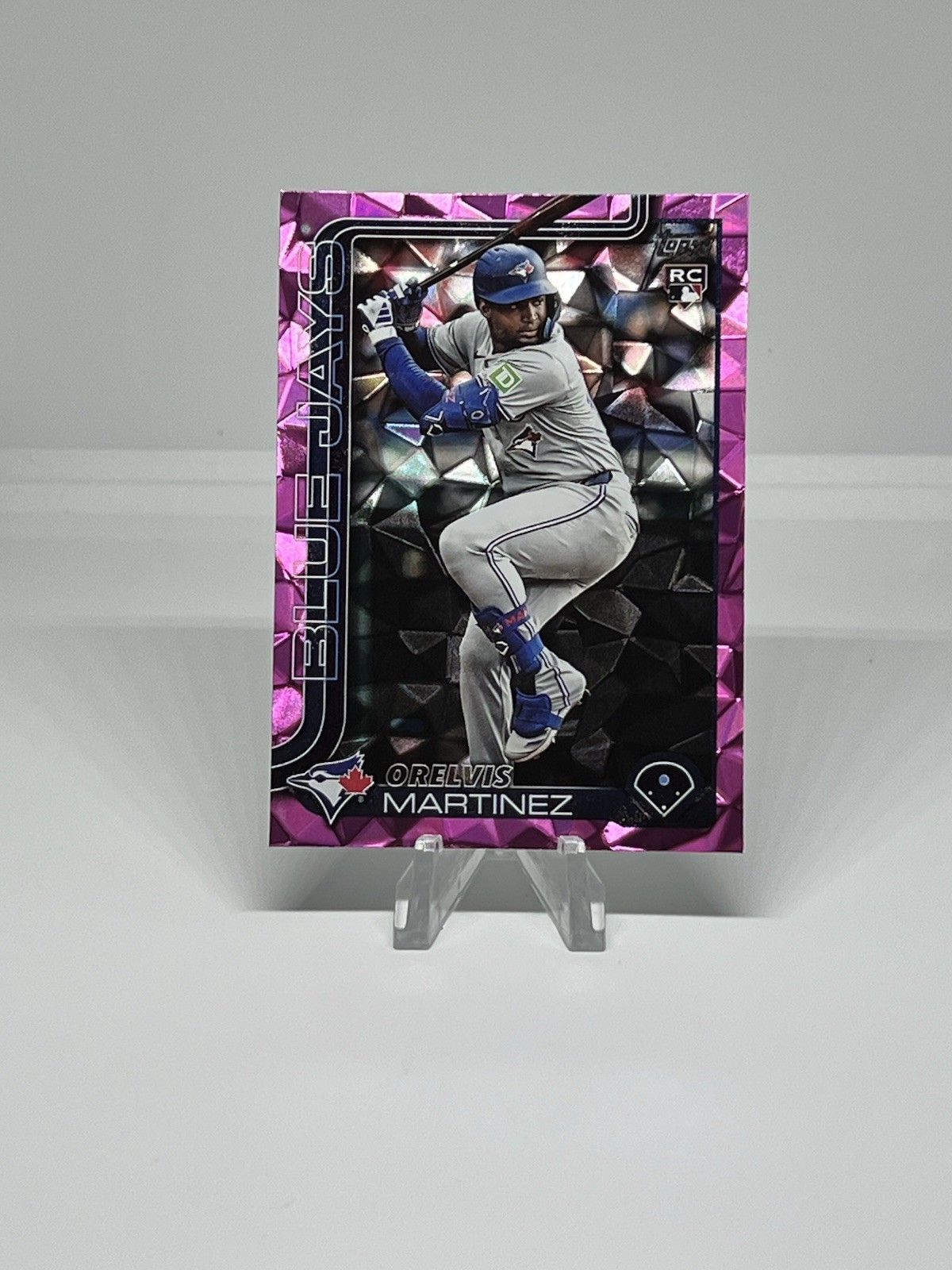 2025 Topps Series 1 Pink Diamante Foil RC Orelvis Martinez #18 Toronto Blue Jays