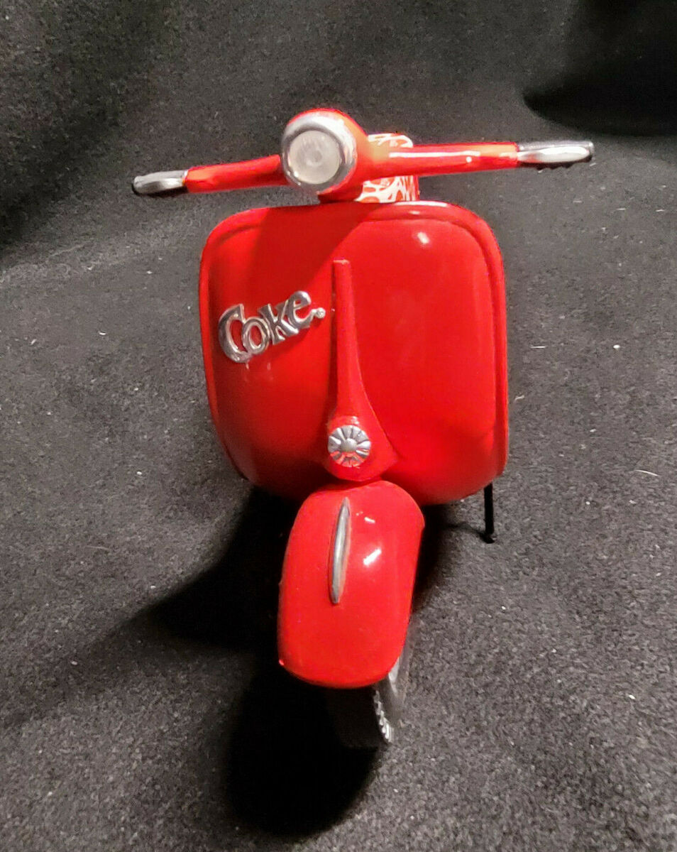 1995 Vintage 10” DIE CAST COCA COLA Red VESPA SCOOTER 1995 Vintage 10” DIE CAST COCA COLA Red VESPA SCOOTER