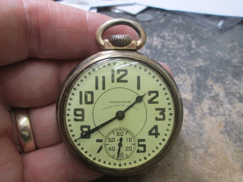 WALTHAM VANGUARD 23J Running LARGE SIZE GOLD FILLED CASE MENS POCKET Watch