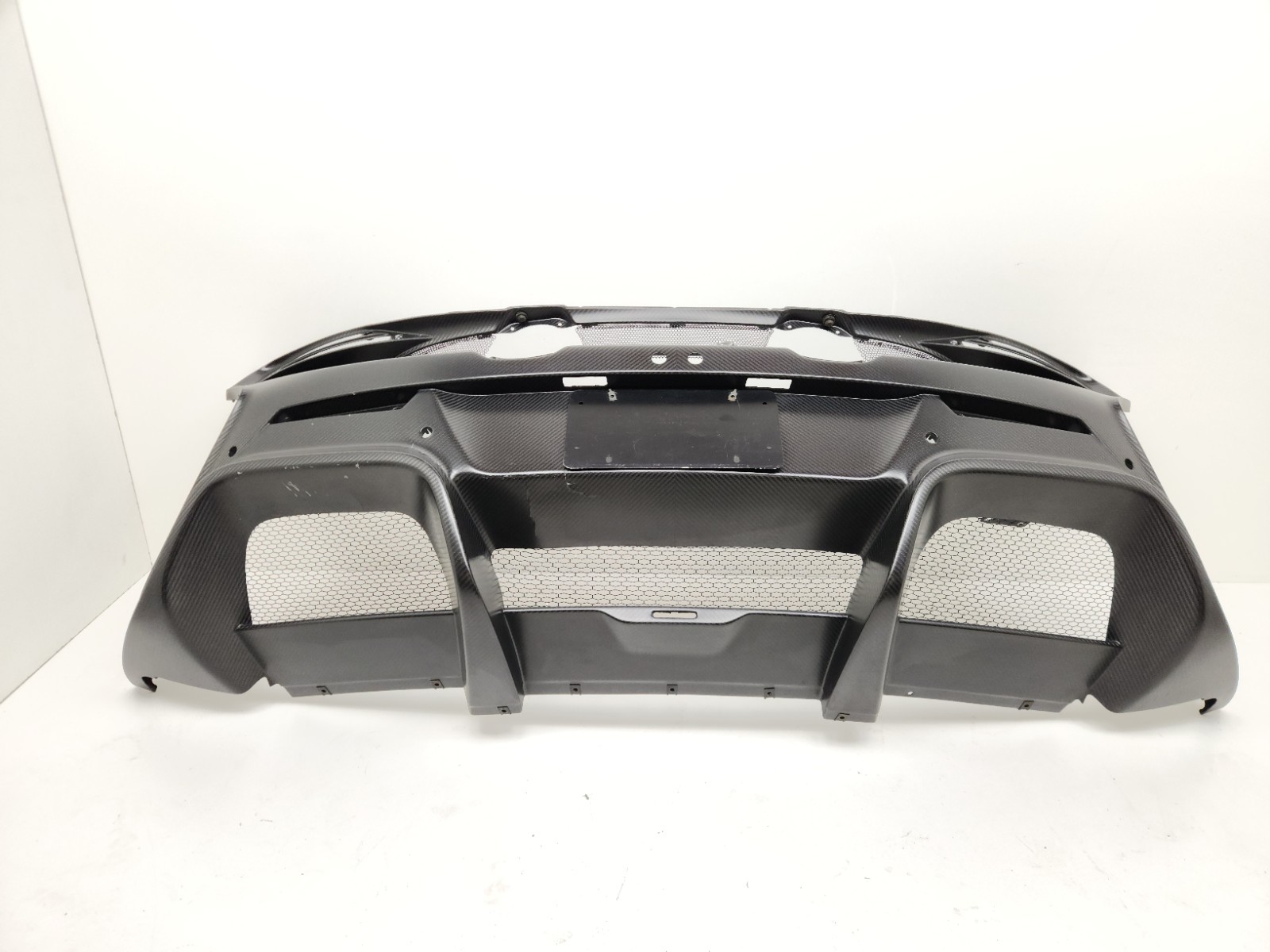 2015-2017 MCLAREN 675LT REAR BUMPER COVER CENTER DIFFUSER CARBON FIBER OEM 