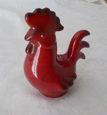Vintage - dekorativer Hahn Marke: Brunnquell, Mid-Century Fb. Rot