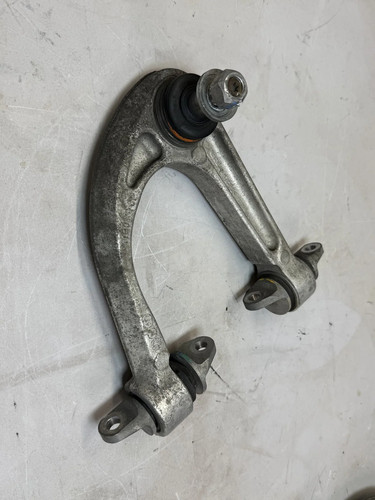 McLaren 570S 2016-2021 Front Right Upper Control arm P/N 11B0044CP Photo - $175