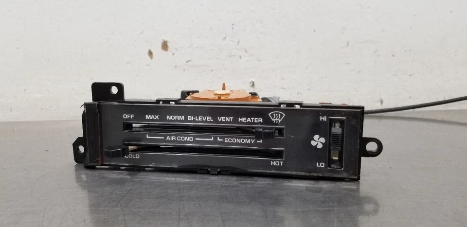 81 CONTROL DE TEMPERATURA CLIMATIZADA PONTIAC FIREBIRD TRANS-AM 81 Foto 2 de 4