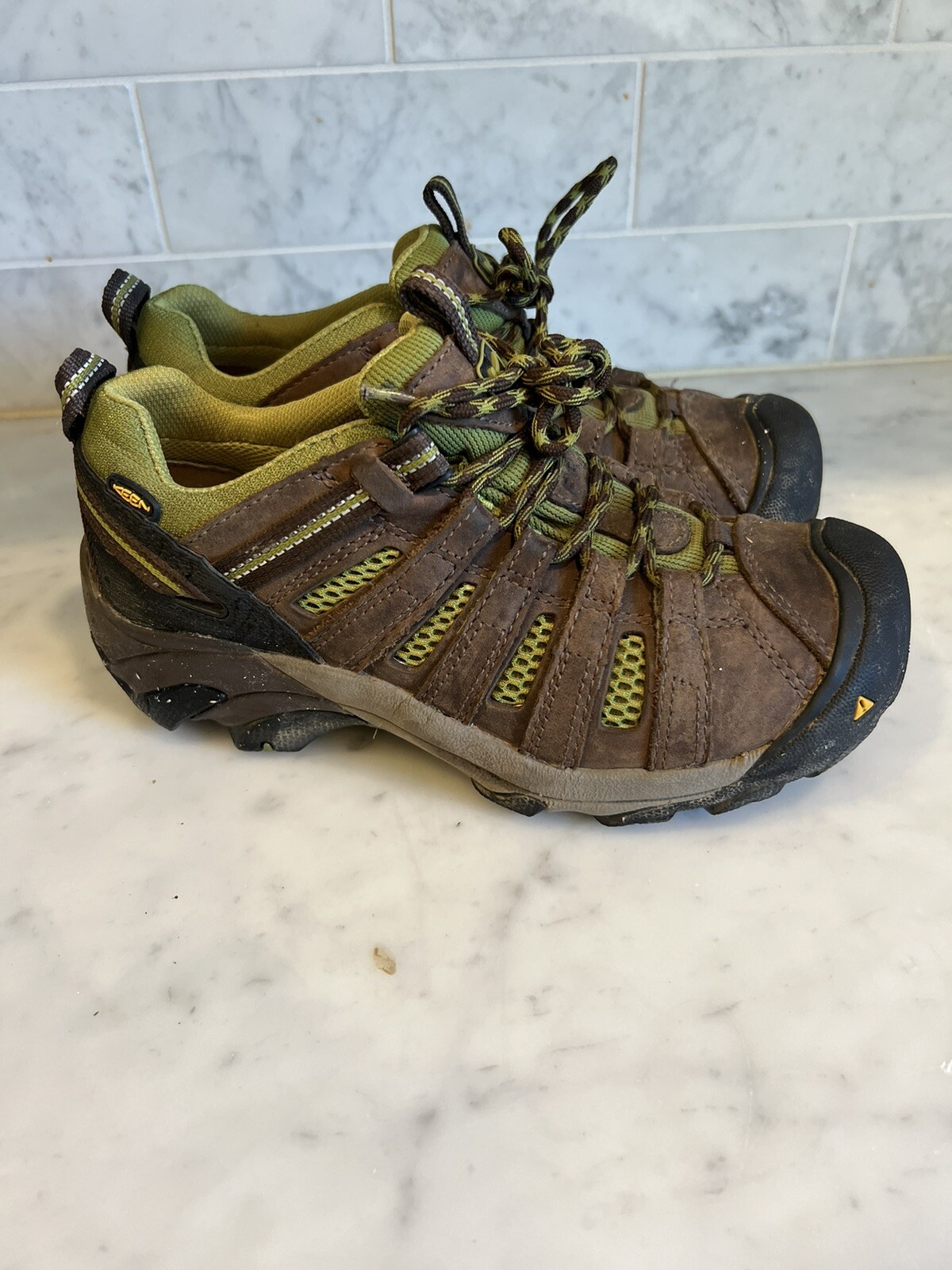 KEEN Voyageur Leather Low Top Hiking Shoes Women's Size 6.5