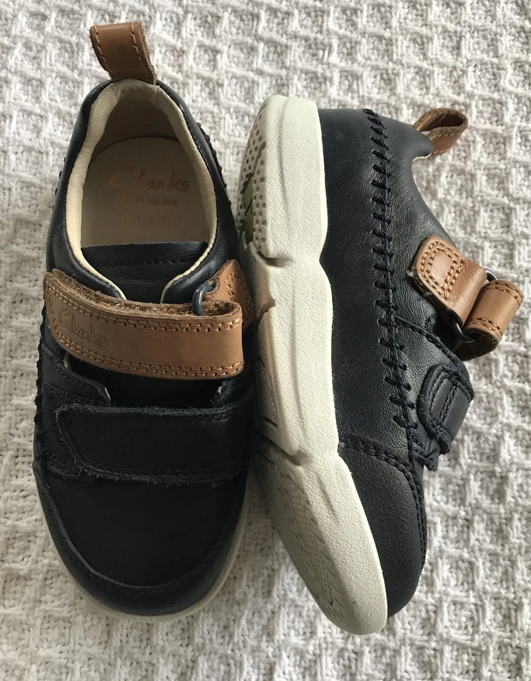 Clarks Zapatos Cuero Azul Niños Pequeños/Niños, Talla US 6.5W 13287 Primeros Zapatos Foto 2 de 4