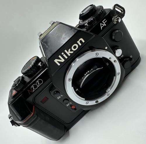 Nikon N2020 AF Camera Body For Parts Or Repair - Picture 2 of 18