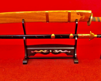 SCHWERTHALTER HOLZ BOKKEN 2 PLÄTZE TISCH STAND AUSSTELLER FÜR KATANE WAKIZASHI