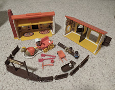 Vintage 1974 Hasbro Romper Room Weebles Western Ranch Playset - near complete