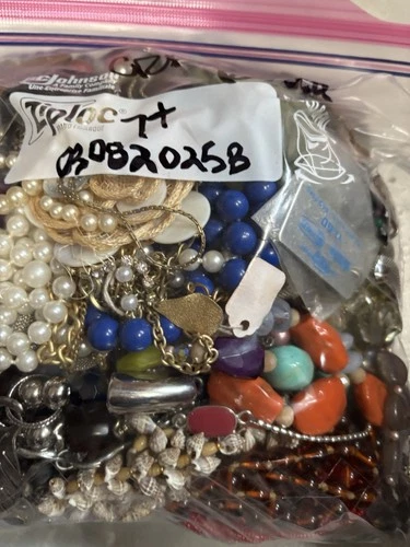 7+ lbs Huge Lot Costume Jewelry VTG Now Art Craft 003082025B