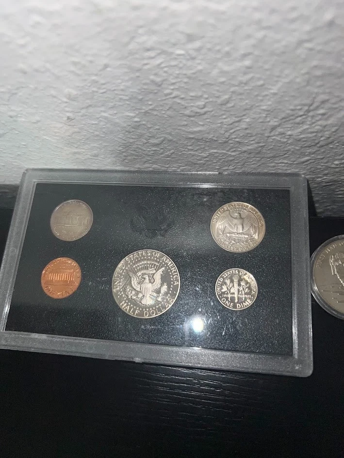 1983 United States Mint Proof Set of 5 Coins - Image 2 of 2