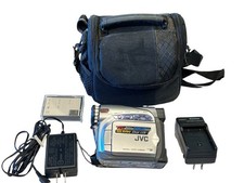 JVC GR-D250U Digital Video Camcorder Camera f/1.8-3.2 Lens, Cables  Case