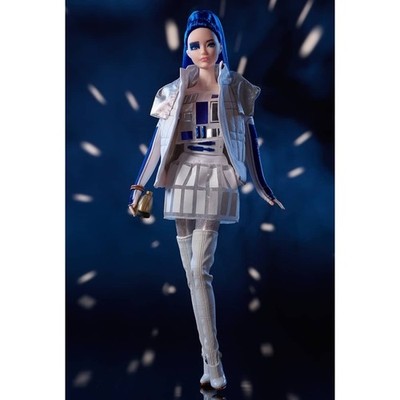 Barbie　r2 r6 BRAND NEW 2019 STAR WARS R2D2 X BARBIE GOLD LABEL Doll NFRB